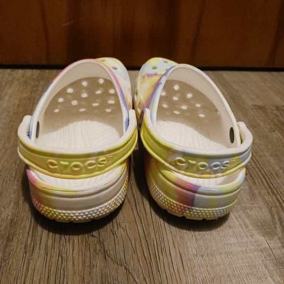 CROCS TYE DYED Sz 7 - Picture 7 of 12